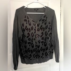 Apt.9  Gray Leopard Print Zip Up Long Sleeve Sweater Top
